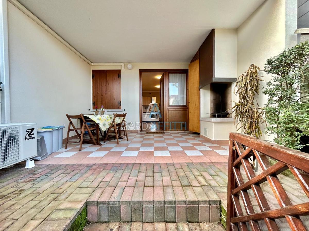 Perla Apartment - 3 Piscine E Un Bar - Desenzano Desenzano del Garda Kültér fotó